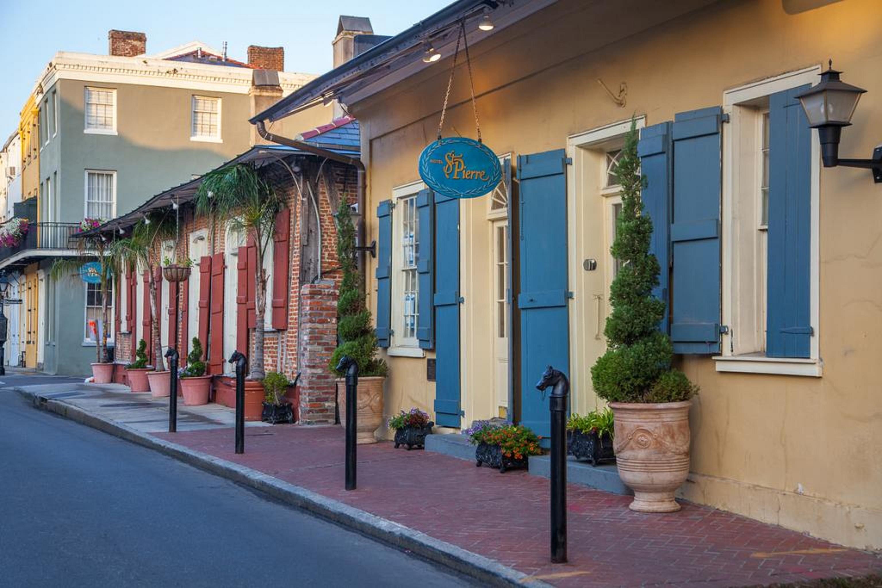 Hotel St. Pierre French Quarter New Orleans Exterior photo