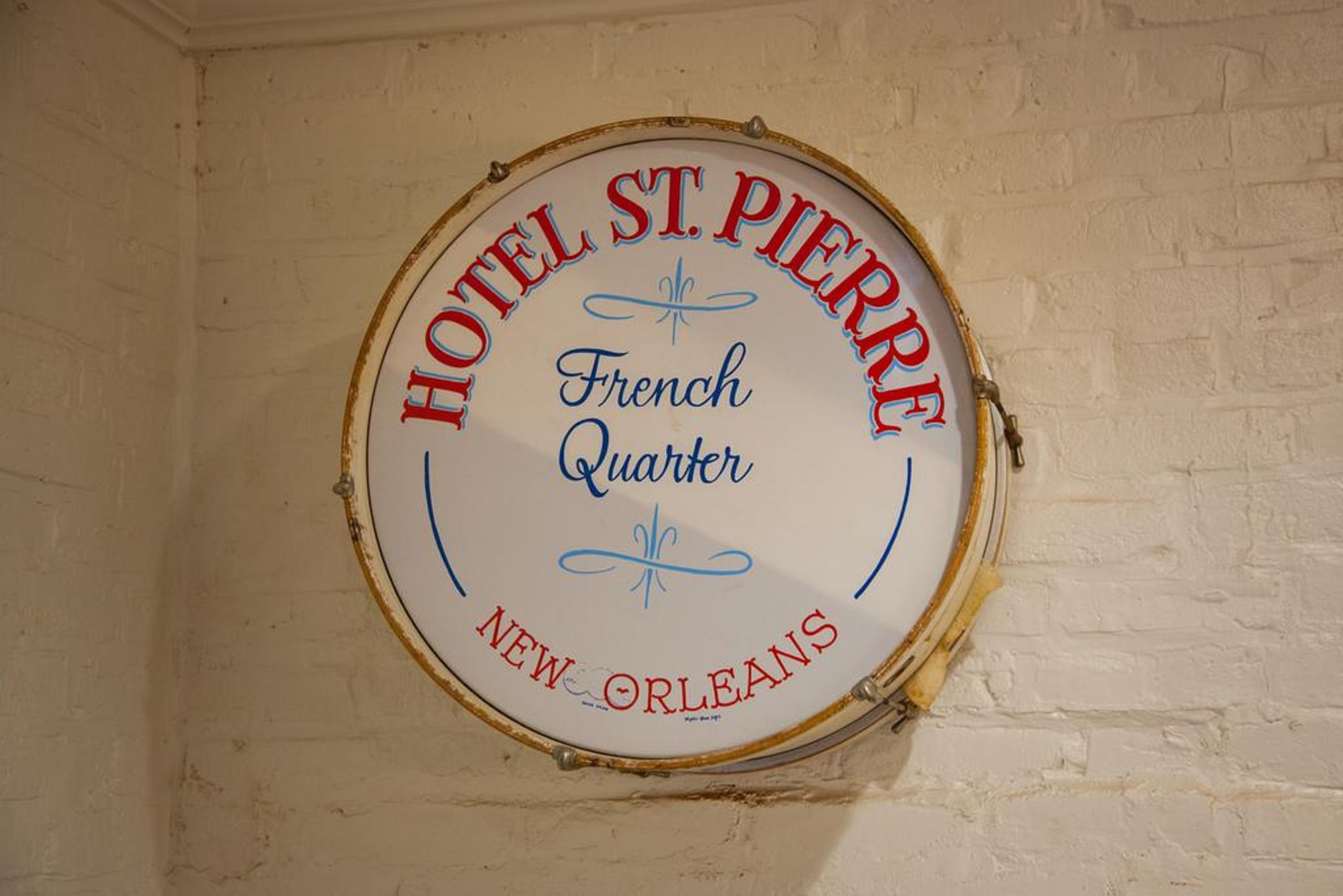 Hotel St. Pierre French Quarter New Orleans Exterior photo