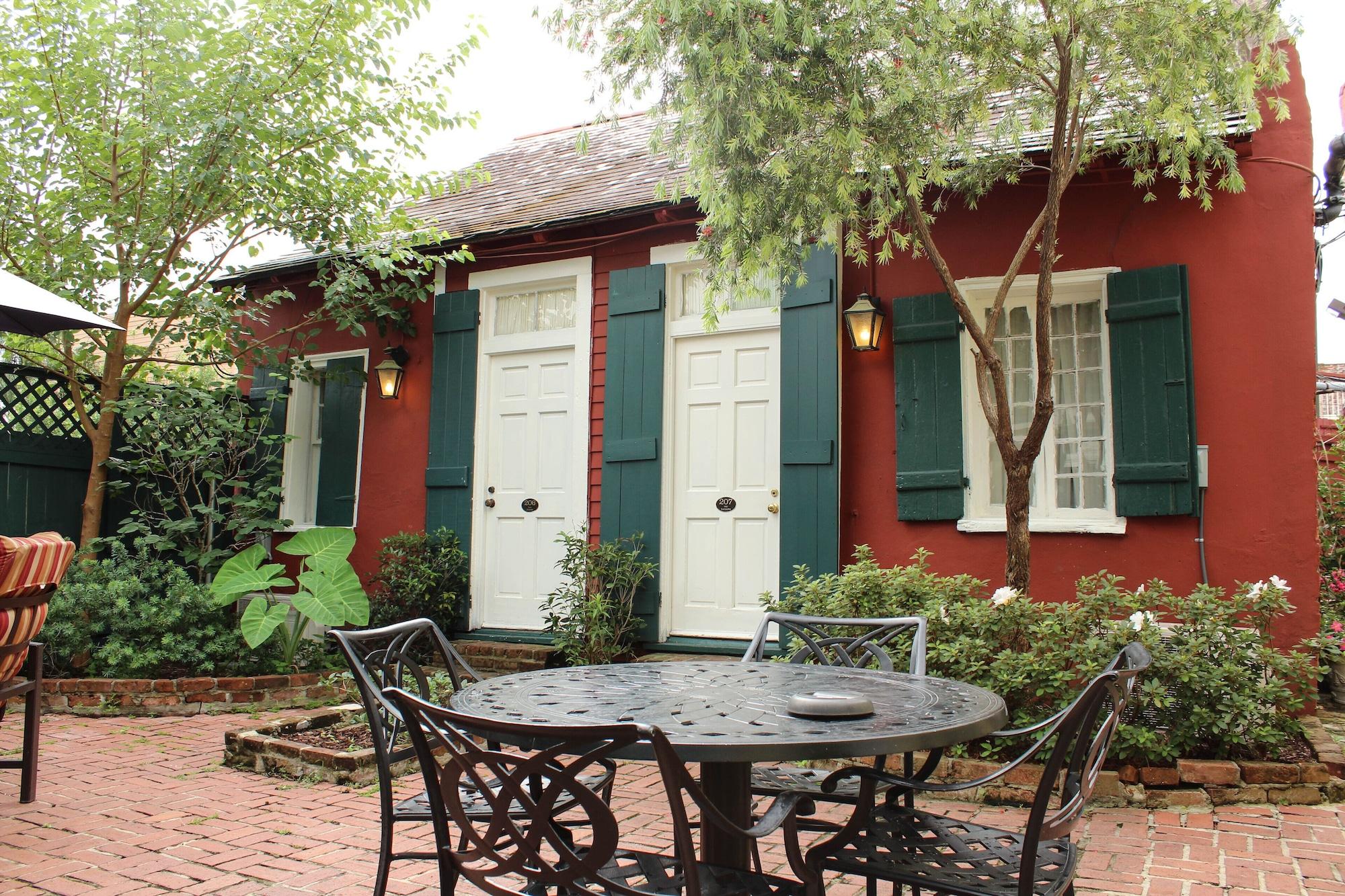 Hotel St. Pierre French Quarter New Orleans Exterior photo